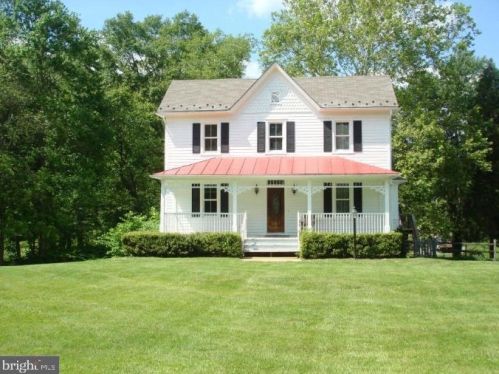 10114 Georgetown Pike, Great Falls, VA 22066-2822