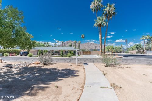 5531 Calle Del Paisano, Phoenix, AZ 85018-4513