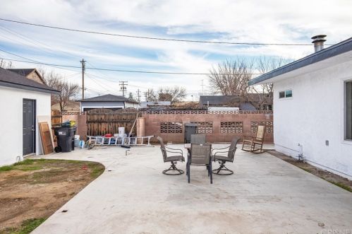 44502 Date Ave, Lancaster CA 93534-3515 exterior