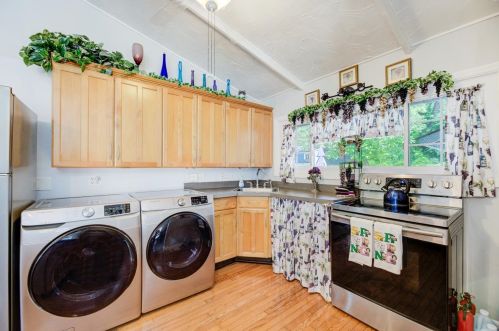 2815 Gardenia Ln, Cincinnati, OH 45239-5520