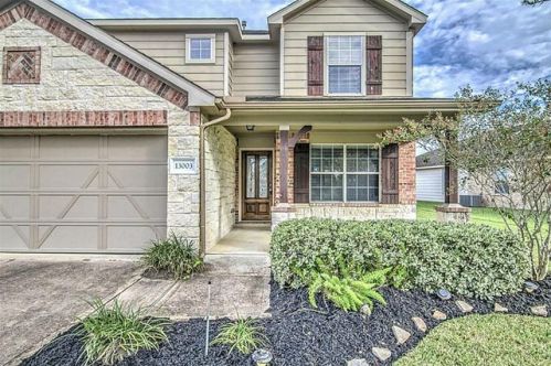 13003 Trail Manor Dr, Pearland, TX 77584-3683