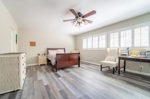 29000 Gladiolus Dr, Santa Clarita CA  91387-1828 exterior