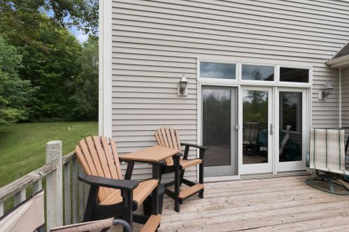 1016 Wallace Lake Rd, West Bend WI  53090-8943 exterior