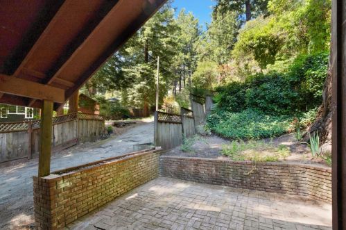 831 Hillcrest Dr, Felton, CA 95018-9119