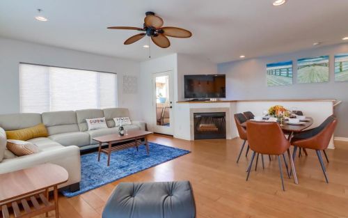 723 Diamond St, San Diego CA  92109-2447 exterior