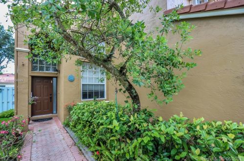 15338 3rd St, Hollywood, FL 33028-1805