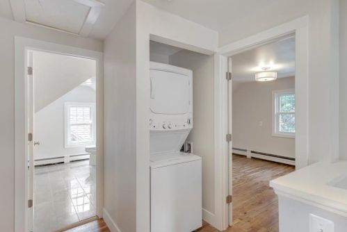 2549 Aldrich Ave, Minneapolis MN 55405-2925 exterior