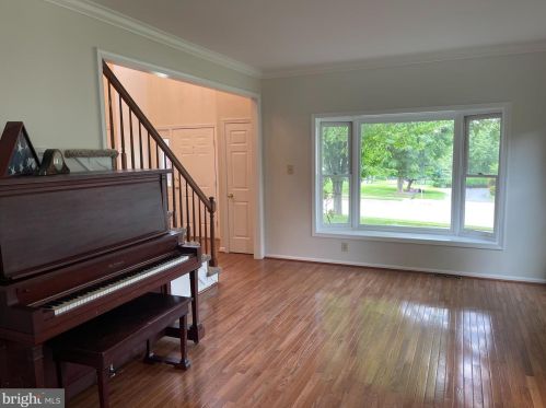 32 Windward Ct, Collegeville PA  19426-2869 exterior