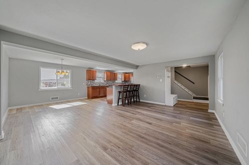 102 Redwood Cir, Latrobe PA  15650-2516 exterior