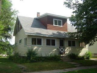 626 Nina Ave, Wausau, WI 54403-3236