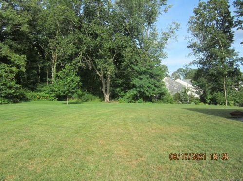 48 Jones Rd, Wallingford CT  06492-4325 exterior