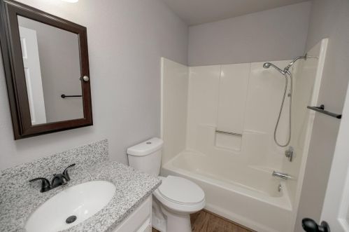 1530 Springville Way, Turlock CA  95380-2591 exterior