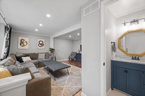 2507 Hunting Ridge Trl, Bridgeville PA  15017-1611 exterior