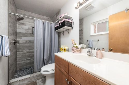 1412 Cottonwood St, Woodland CA  95695-5167 exterior