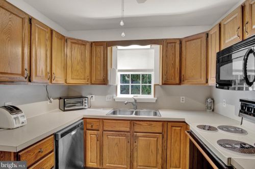 101 Strayer Dr, Carlisle PA  17013-4408 exterior