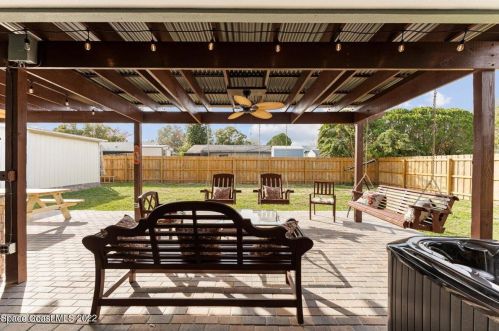 3949 Rolling Hill Dr, Titusville FL  32796-1107 exterior