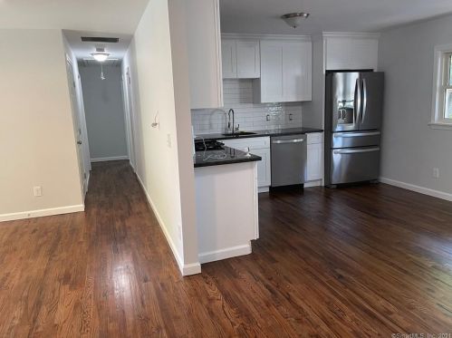 495 Silver St, Bridgeport CT  06610-1023 exterior