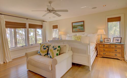 367 Pelican Flight Dr, Isle Of Palms SC  29451-9411 exterior