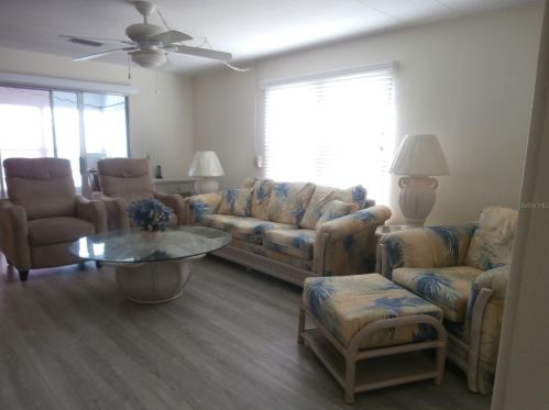 3103 Southport Dr, Tarpon Springs, FL 34690-1946