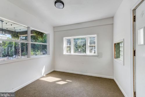 6447 Chew Ave, Philadelphia PA  19119-2037 exterior