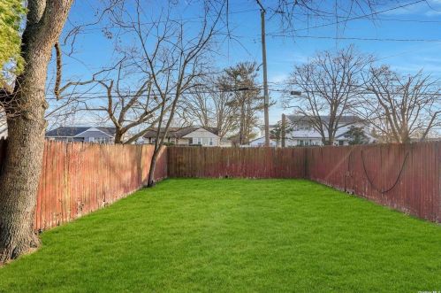 1147 Bellmore Rd, North Bellmore NY  11710-3701 exterior