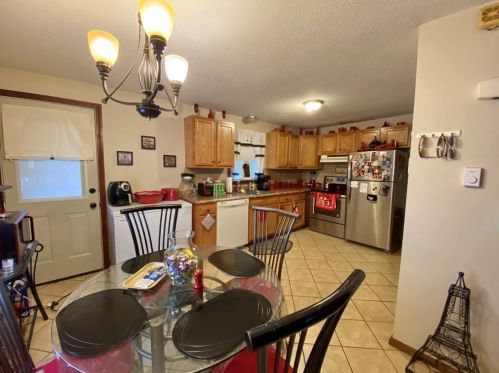 37 Price St, Springfield MA  01104-1516 exterior