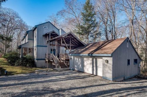 102 Mitchell Hill Rd, Lyme, CT 06371-3020