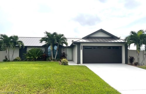 2137 18th Ave, Cape Coral, FL 33990-4707