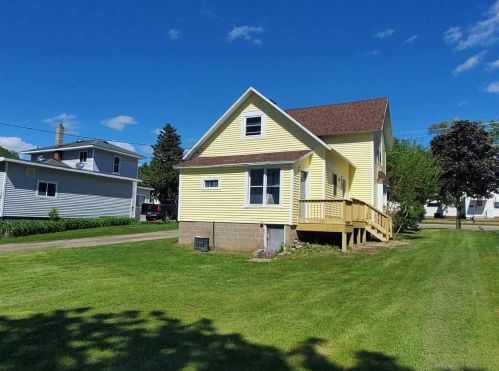829 Hollister Ave, Tomah, WI 54660-1931