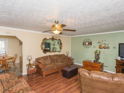 192 Walker Ford Rd, Maynardville, TN 37807-4128