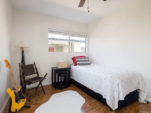 14608 Fonthill Ave, Hawthorne CA  90250-8460 exterior