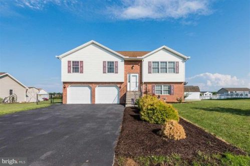 239 Grove Dr, Lees Cross Roads, PA 17257-8860