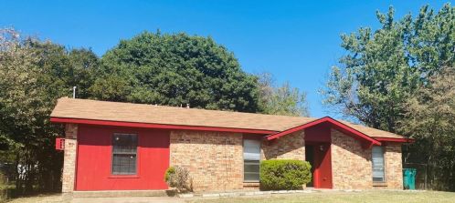 137 Sheffield Dr, Cedar Hill, TX 75104-2709