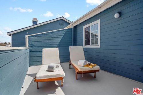 1908 Rockefeller Ln, Redondo Beach CA  90278-3581 exterior
