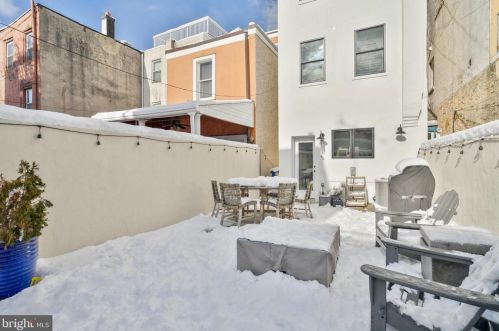 620 Carpenter St, Philadelphia PA  19147-2908 exterior