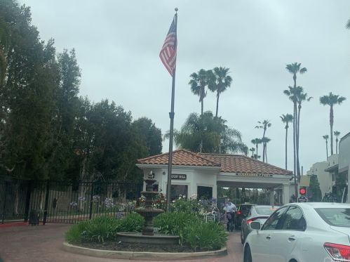 1018 Palo Verde Ave, Long Beach, CA 90815-4663