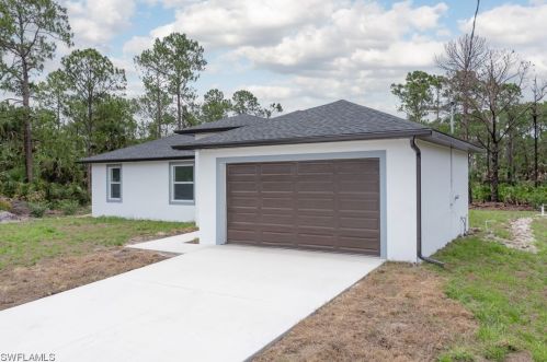 722 Ashland St, Lehigh Acres FL 33974-4741 exterior