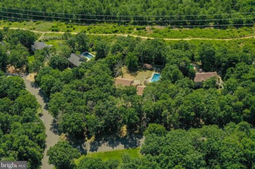 1 Madison Ct, Southampton NJ  08088-9046 exterior