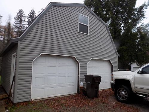 3373 Main St, Sandy Lake, PA 16145-3527