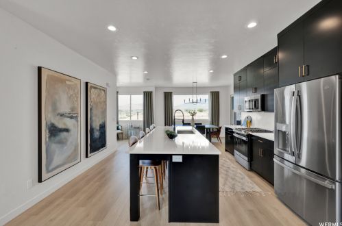 465 900, Highland, UT 84003-1985