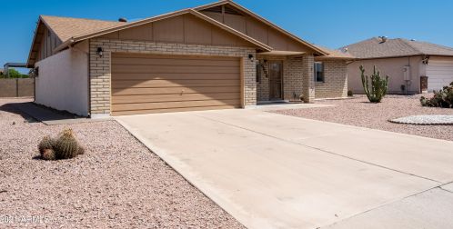 6608 Dodge St, Mesa, AZ 85205-6853