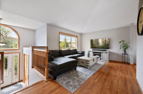 6385 River Ridge Ln, Monticello, MN 55362-3616