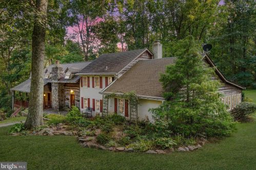 685 Henning Rd, Perkiomenville, PA 18074-9337