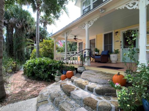 241 Indian River Dr, Cocoa FL  32922-7732 exterior