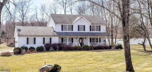6 Autumn Rd, Columbia, NJ 07832-2655