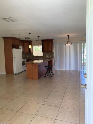 4818 2nd Ave, Cape Coral, FL 33914-7112
