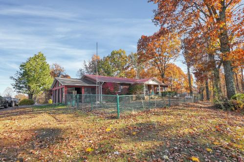 16053 Pleasant Ridge Rd, Laurelville OH  43135-9203 exterior