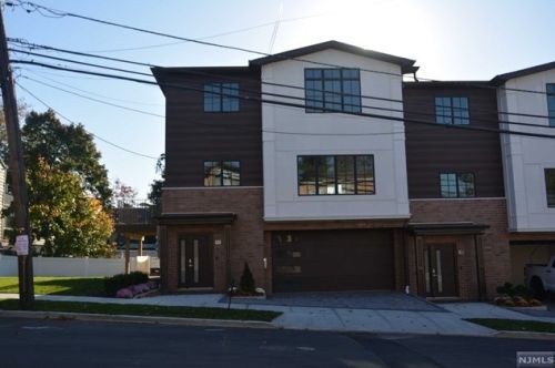 80 Homestead Ave, Palisades Park, NJ 07650-1127