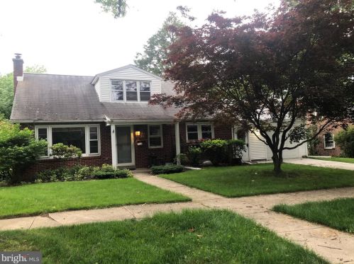 826 Linden Rd, Swatara, PA 17033-1734