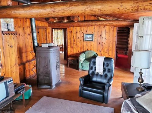 570 Northstar Dr, Federal Dam, MN 56641-6785